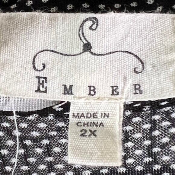 Ember Sheer Sleeveless Womens Plus Size Blouse 2X - Picture 2 of 5